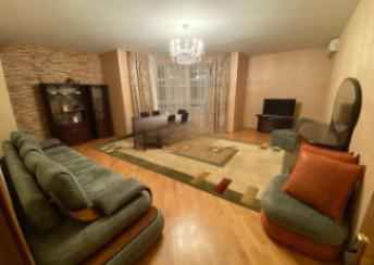  28 May qəsəbəsində 150m² mənzil kirayə verilir