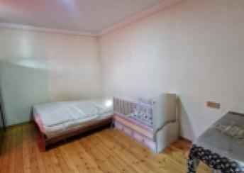  Köhnə Corat qəsəbəsində 35m² mənzil kirayə verilir