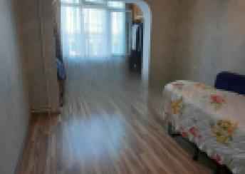  8-ci mikrorayon qəsəbəsində 64m² mənzil satılır