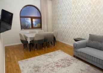  Sumqayıt şəhərində 80m² mənzil kirayə verilir