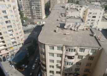  Yeni Yasamal qəsəbəsində 81m² mənzil kirayə verilir