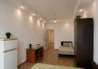  28 May qəsəbəsində 70m² mənzil kirayə verilir