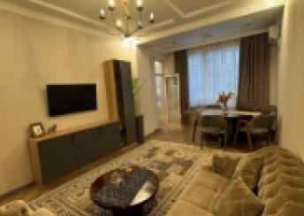  Bakı şəhərində 110m² mənzil kirayə verilir