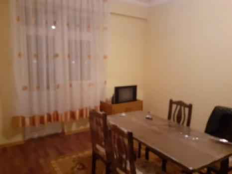  Yasamal qəsəbəsində 58m² mənzil kirayə verilir