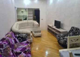  8-ci mikrorayon qəsəbəsində 94m² mənzil satılır