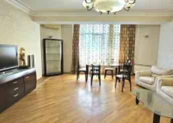  Bakı şəhərində 92m² mənzil kirayə verilir
