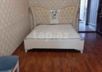  Yeni Yasamal qəsəbəsində 45m² mənzil kirayə verilir