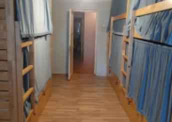  Binəqədi qəsəbəsində 80m² mənzil kirayə verilir
