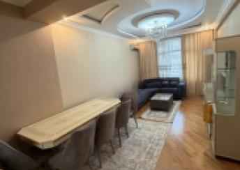  Yeni Yasamal qəsəbəsində 70m² mənzil kirayə verilir