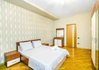  Bakı şəhərində 74m² mənzil kirayə verilir
