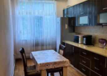 Sumqayıt şəhərində 105m² mənzil kirayə verilir