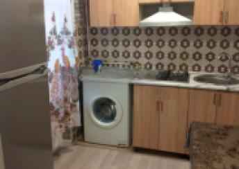  8-ci mikrorayon qəsəbəsində 45m² mənzil kirayə verilir