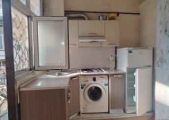  28 May qəsəbəsində 40m² mənzil kirayə verilir