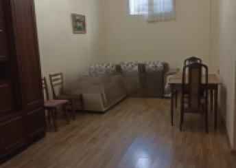  28 May qəsəbəsində 70m² mənzil kirayə verilir
