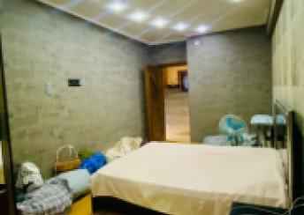  Yeni Yasamal qəsəbəsində 85m² mənzil kirayə verilir