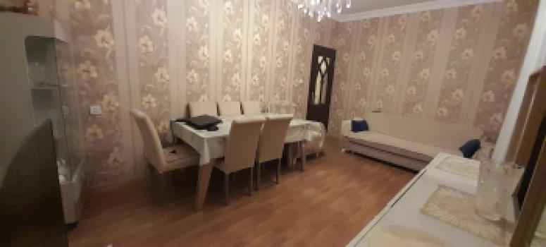  Yeni Günəşli qəsəbəsində 80m² mənzil satılır
