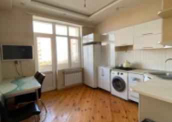  Yeni Günəşli qəsəbəsində 87m² mənzil kirayə verilir