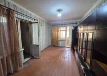  8-ci mikrorayon qəsəbəsində 50m² mənzil satılır