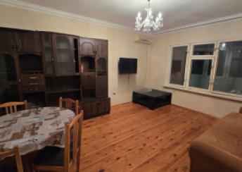  Sumqayıt şəhərində 80m² mənzil kirayə verilir
