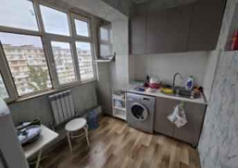  Yeni Yasamal qəsəbəsində 70m² mənzil kirayə verilir