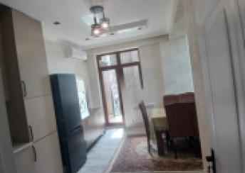  Yeni Yasamal qəsəbəsində 92m² mənzil kirayə verilir