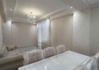  Yeni Yasamal qəsəbəsində 135m² mənzil kirayə verilir