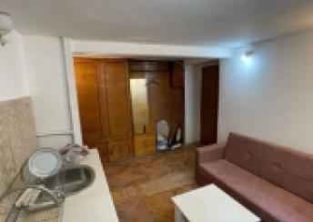  28 May qəsəbəsində 50m² mənzil kirayə verilir