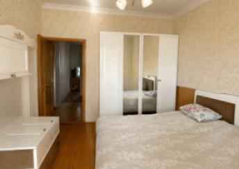  M.Ə. Rəsulzadə qəsəbəsində 78m² mənzil satılır