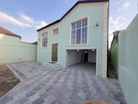  Maştağa qəsəbəsində 220m² həyət evi satılır