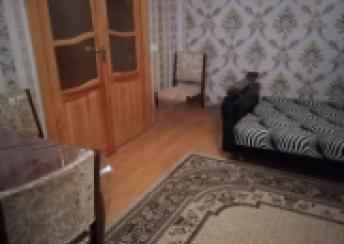  9-cu mikrorayon qəsəbəsində 60m² mənzil kirayə verilir