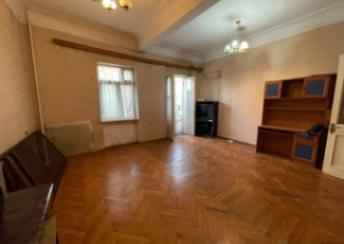  Bakı şəhərində 75m² mənzil satılır