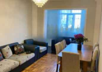  Bakı şəhərində 75m² mənzil kirayə verilir