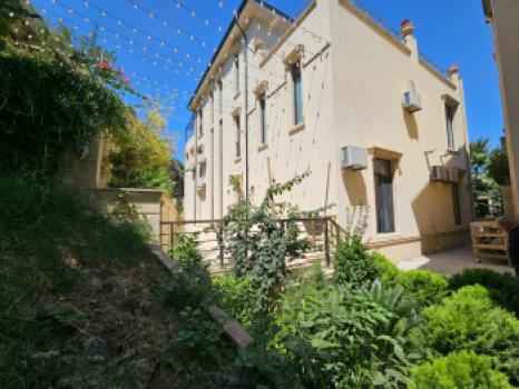  Bakıxanov qəsəbəsində 428m² həyət evi satılır