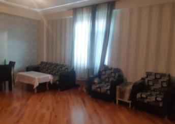  Yeni Yasamal qəsəbəsində 90m² mənzil kirayə verilir
