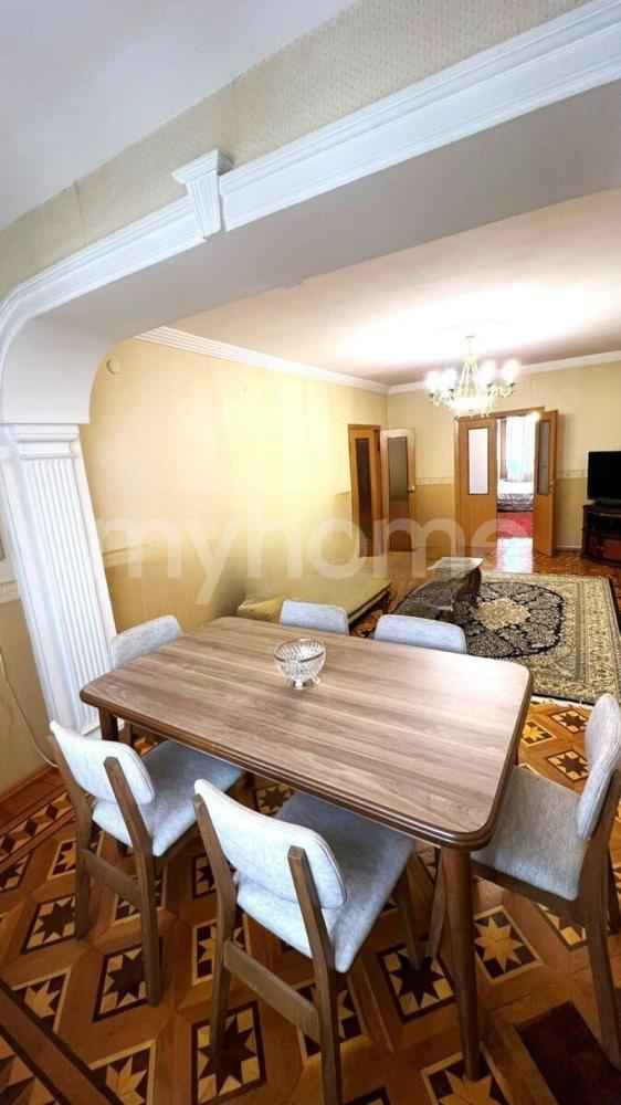  Bakı şəhərində 100m² mənzil kirayə verilir