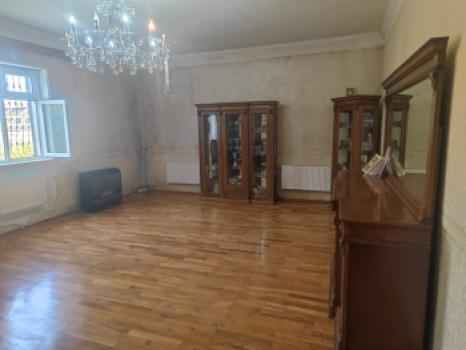  Yeni Corat qəsəbəsində 200m² həyət evi satılır