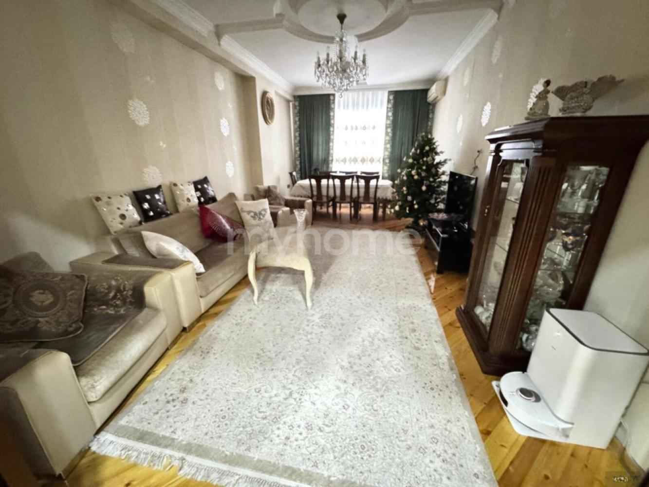  Bakı şəhərində 120m² mənzil satılır