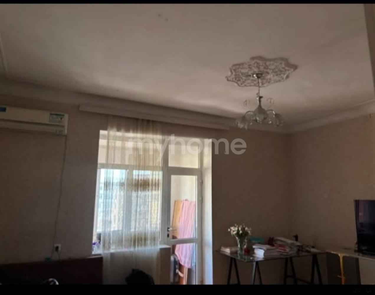  Bakı şəhərində 75m² mənzil satılır