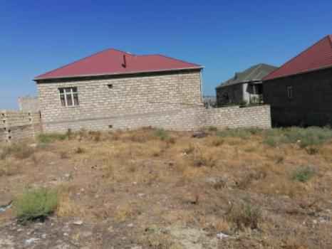  Saray qəsəbəsində torpaq satılır