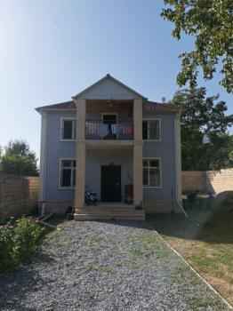  Qəbələ  şəhərində 160m² həyət evi satılır