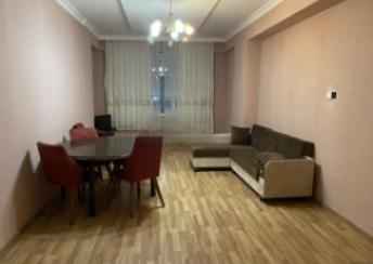  Yeni Yasamal qəsəbəsində 120m² mənzil kirayə verilir