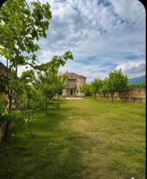  İsmayıllı şəhərində 280m² həyət evi satılır