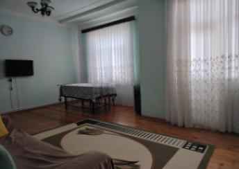  Sumqayıt şəhərində 83m² mənzil kirayə verilir