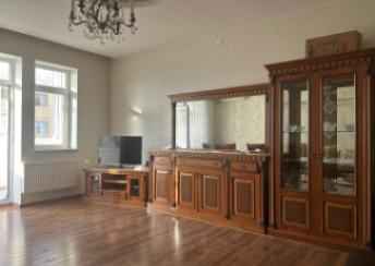  Sumqayıt şəhərində 80m² mənzil kirayə verilir