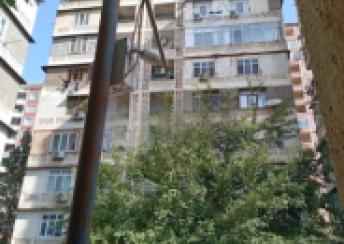  8-ci mikrorayon qəsəbəsində 60m² mənzil satılır