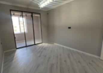  Saray qəsəbəsində 72m² mənzil satılır