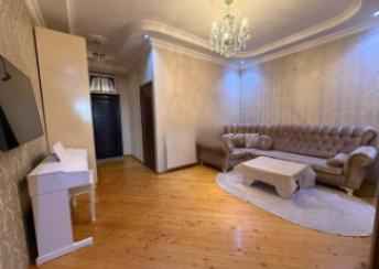  Köhnə Günəşli qəsəbəsində 77m² mənzil satılır