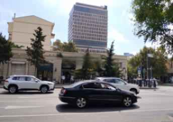  28 May qəsəbəsində 40m² mənzil kirayə verilir
