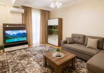  Xətai qəsəbəsində 80m² mənzil kirayə verilir