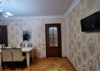  Yasamal qəsəbəsində 70m² mənzil satılır